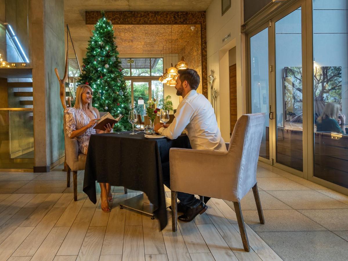 Menlyn Boutique Hotel Pretoria-Noord Exterior foto Restaurant