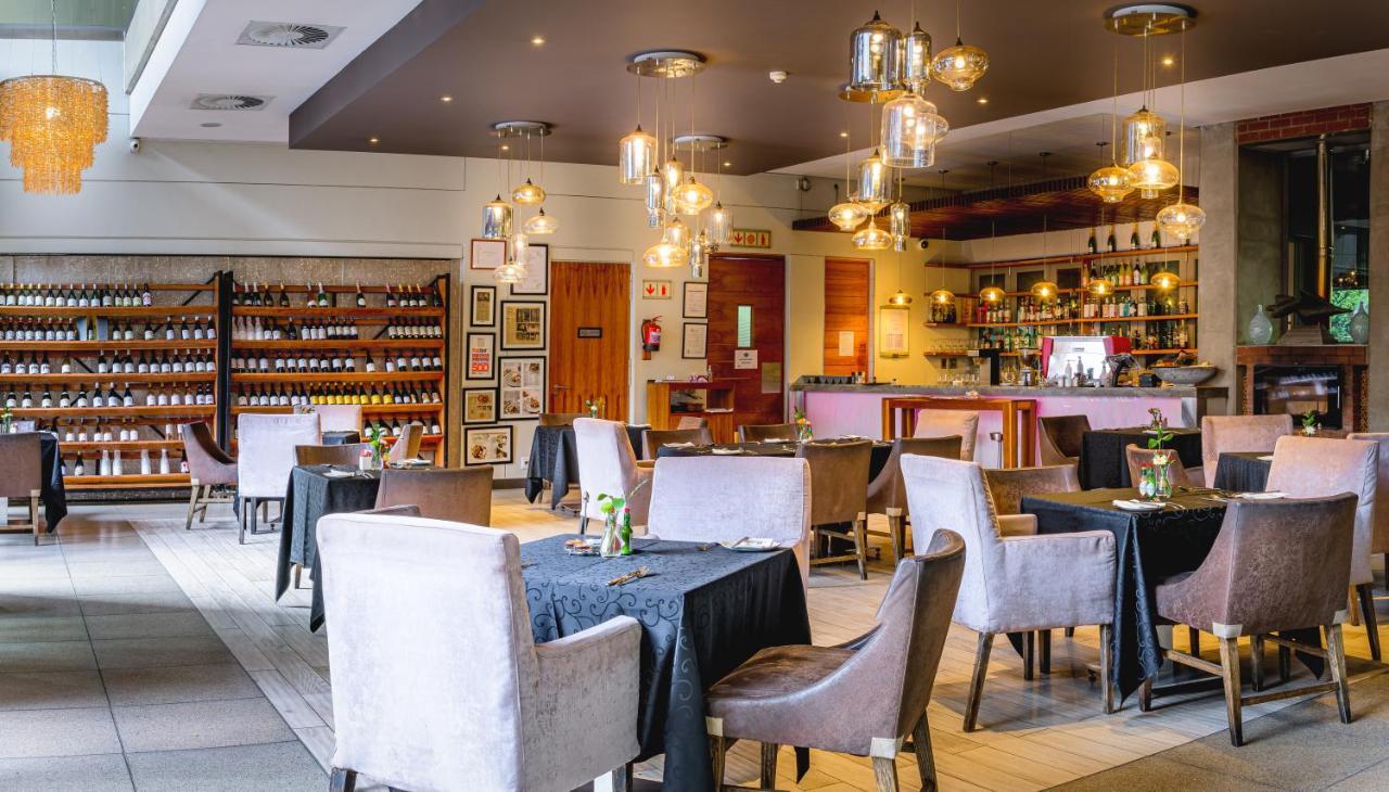 Menlyn Boutique Hotel Pretoria-Noord Exterior foto The interior of the restaurant