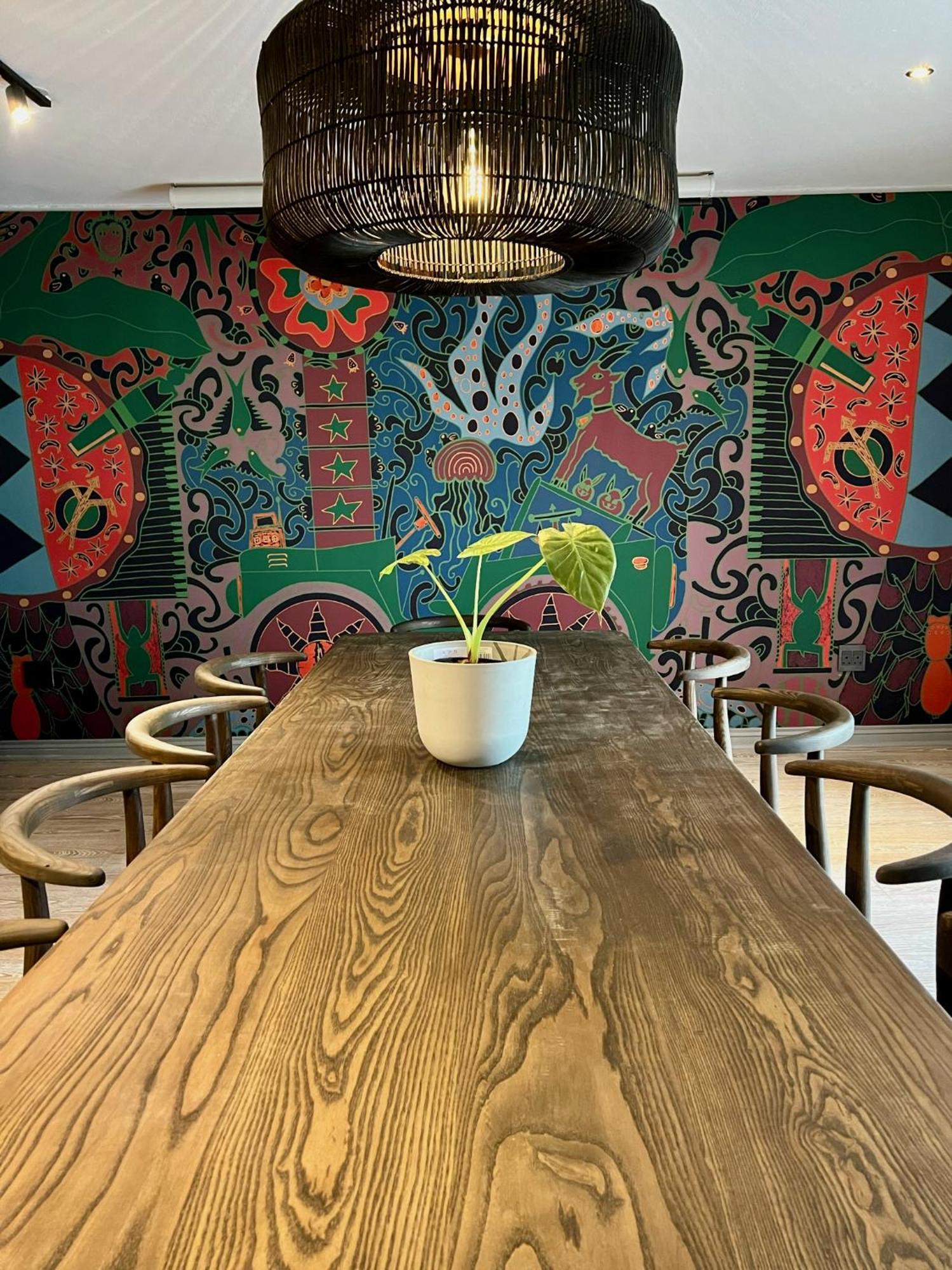 Menlyn Boutique Hotel Pretoria-Noord Exterior foto The interior of a Starbucks Reserve store in Seattle