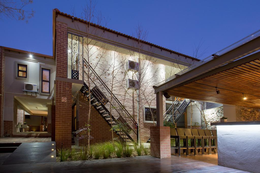 Menlyn Boutique Hotel Pretoria-Noord Exterior foto The 2011 building