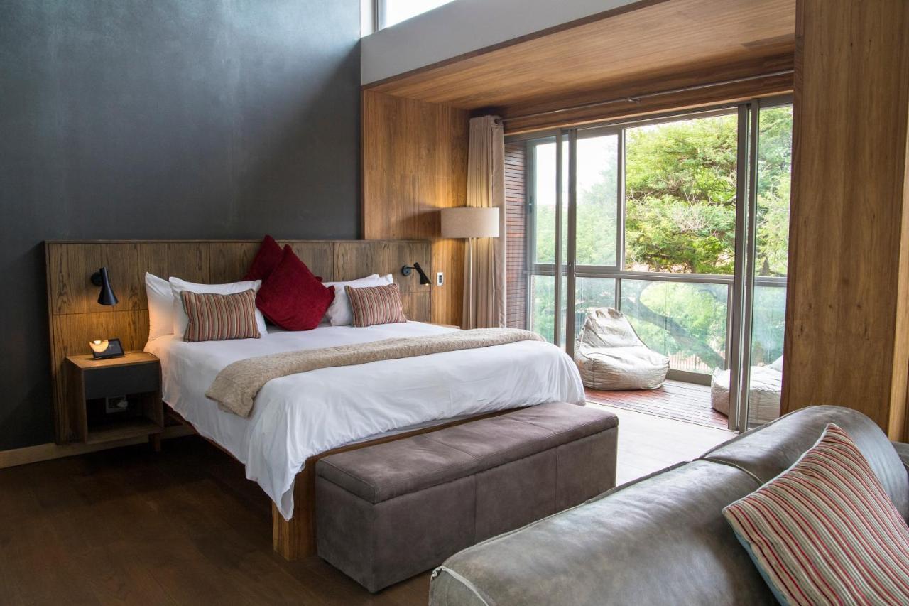 Menlyn Boutique Hotel Pretoria-Noord Exterior foto A bedroom at the Cape of Good Hope